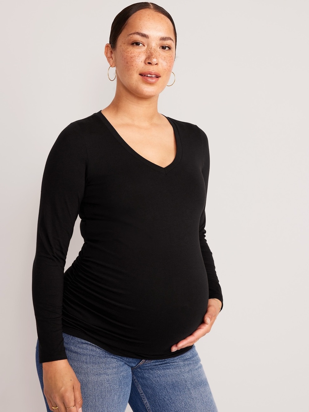 Old Navy Fitted Black V-Neck Long Sleeve Maternity Tee, size small